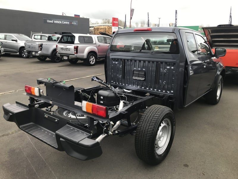 2026 Isuzu D-Max LX Space Cab 4WD F/L, photo 3
