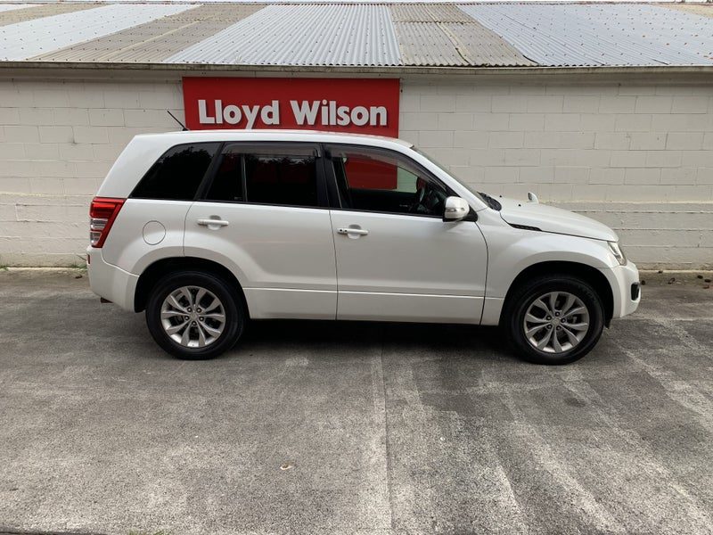 2012 Suzuki Escudo XG 4WD, photo 3
