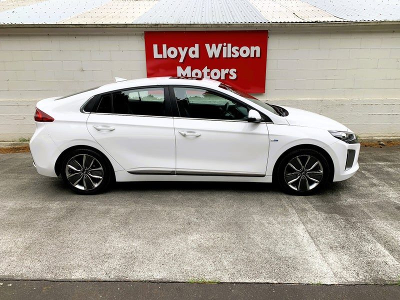 2017 Hyundai IONIQ Hybrid Elite, photo 3