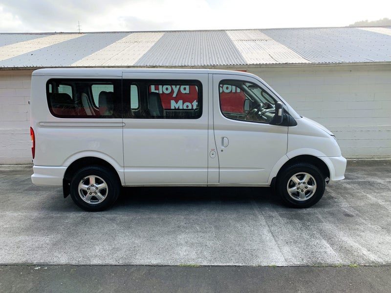 2017 LDV V80 11 Seat Amt, photo 3