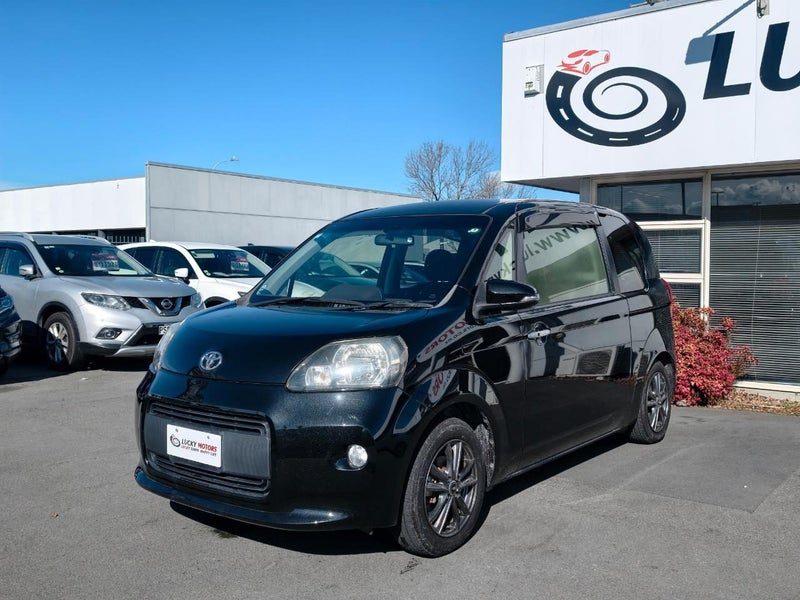 2015 Toyota Porte Push Start / Auto door, photo 3