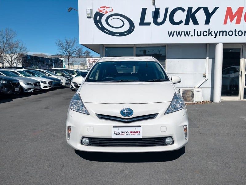 2013 Toyota Prius ALPHA S / 7 Seater, photo 2