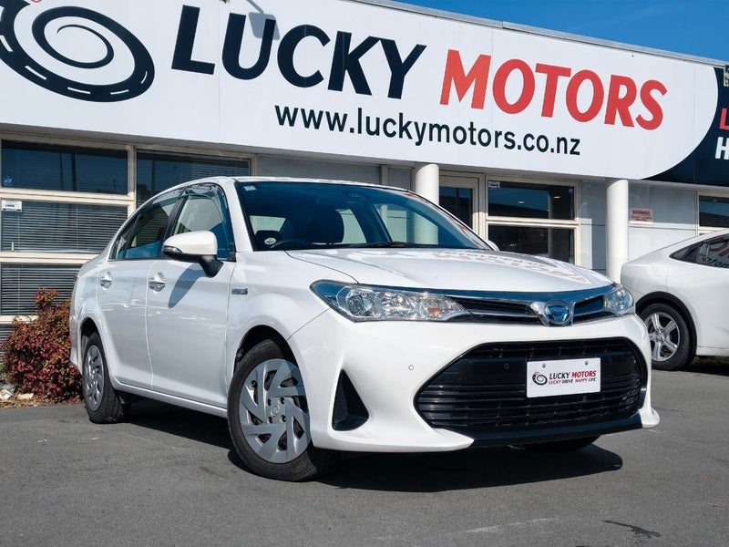 2018 Toyota Corolla Axio / Hybrid