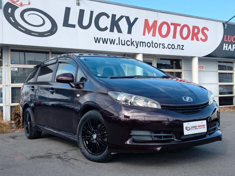 2012 Toyota Wish 1.8X HID Smart / 7 Seater