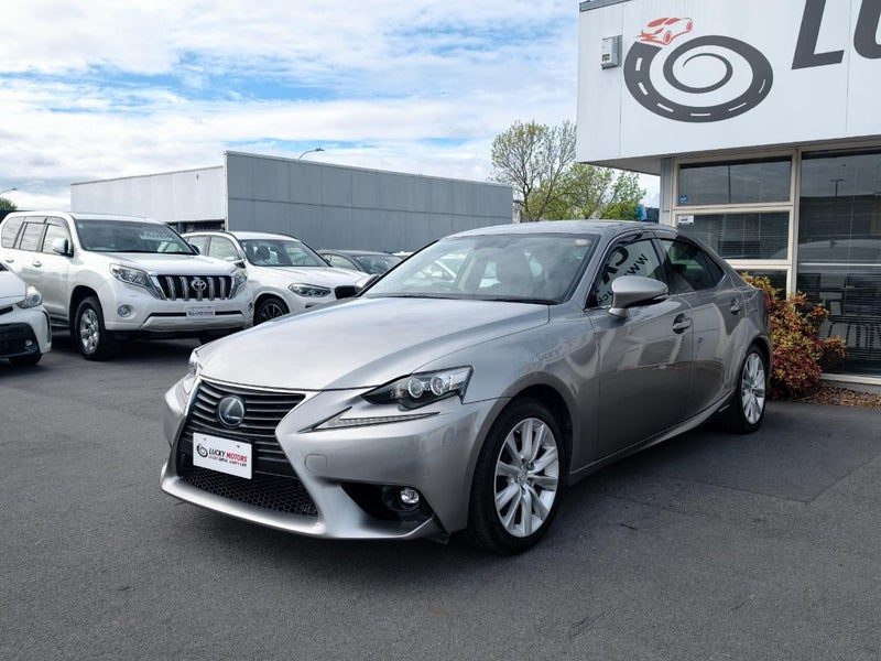 2014 Lexus IS300H 2.5 Hybrid / Sedan, photo 3