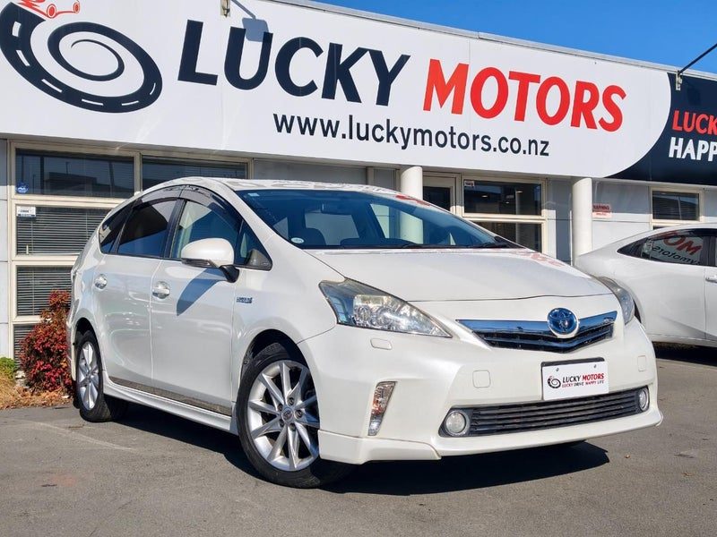2013 Toyota Prius ALPHA S / 7 Seater