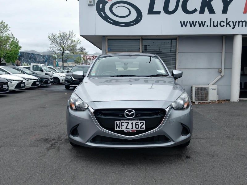 2015 Mazda Demio 13S / Skyactiv, photo 2