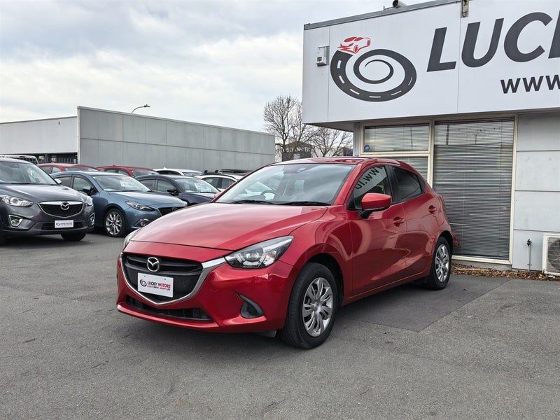 2015 Mazda Demio 13S / Skyactiv, photo 3
