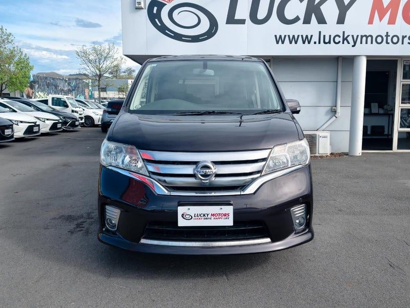 2013 Nissan Serena 8 Seater, photo 2