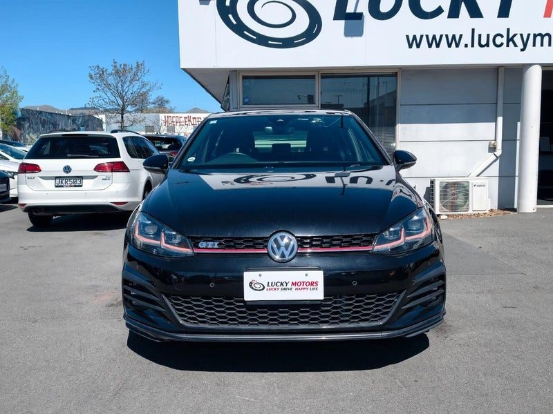 2019 Volkswagen Golf GTI / 2.0 Turbo, photo 2