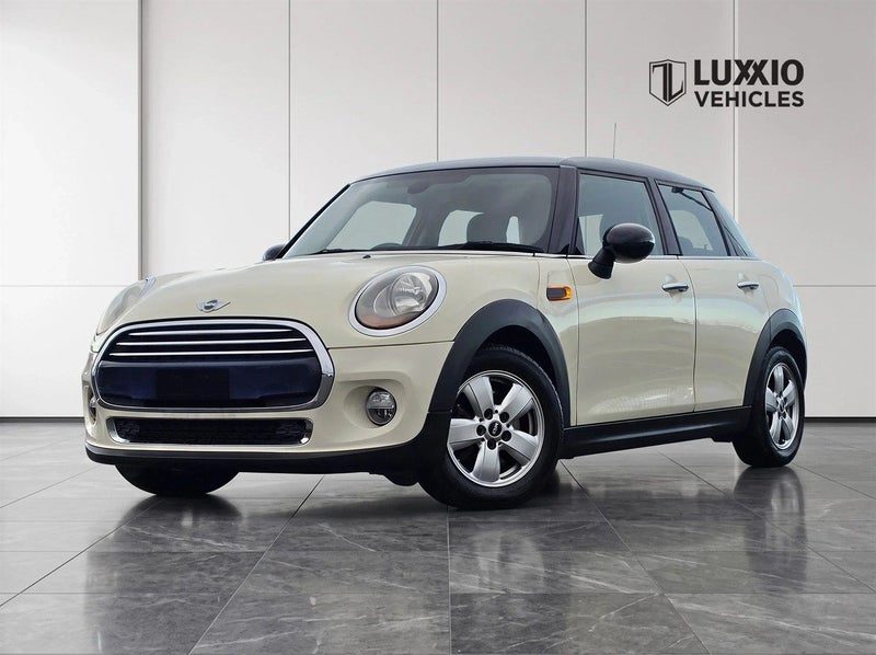 2015 MINI Cooper 5 DOOR / NEW SHAPE / 1.5L