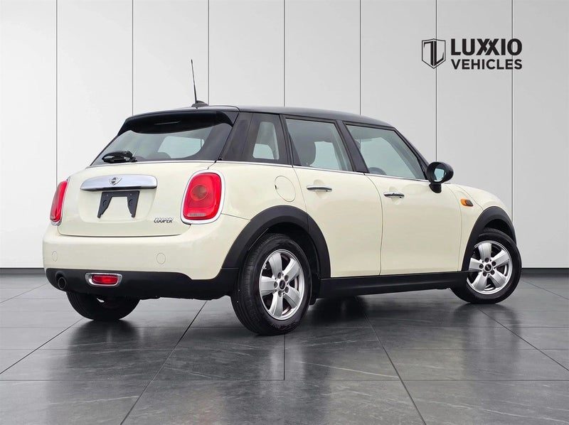 2015 MINI Cooper 5 DOOR / NEW SHAPE / 1.5L, photo 2