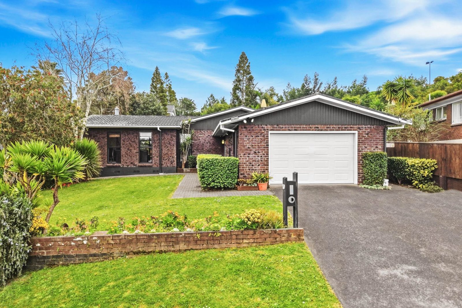 10 Montclair Rise, Browns Bay, photo 1
