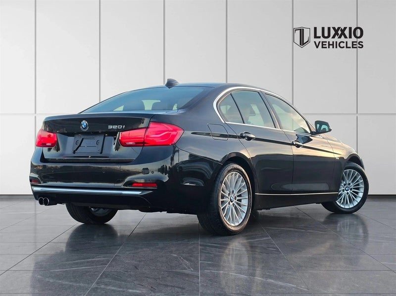 2017 BMW 320i F30 NEW SHAPE LUXURY TRIM, photo 2