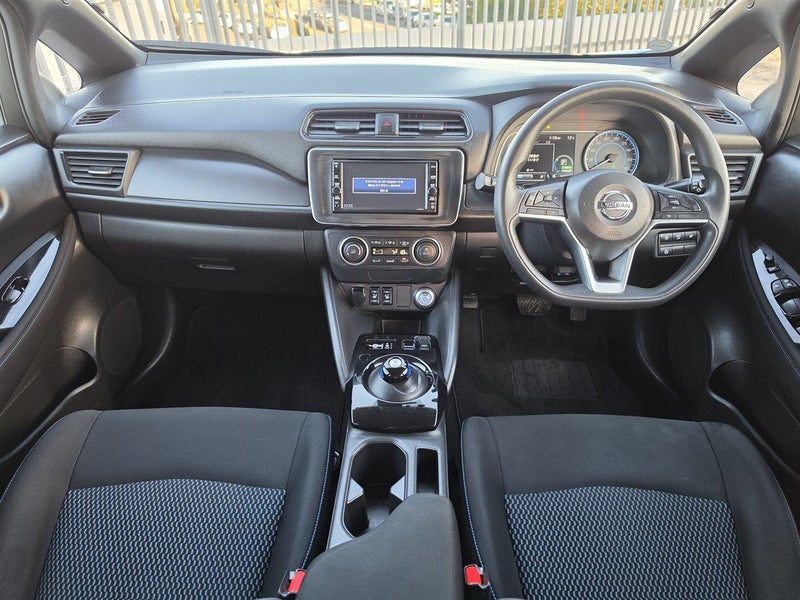 2020 Nissan Leaf S / 40kW / ZE1 / NEW SHAPE, photo 3