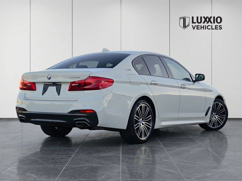 2017 BMW 530e M-SPORT / PHEV / G30, photo 2