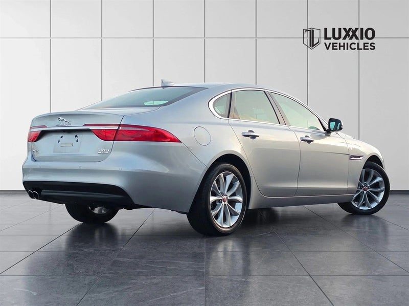 2019 Jaguar XF 2.0D / AWD / PURE, photo 2
