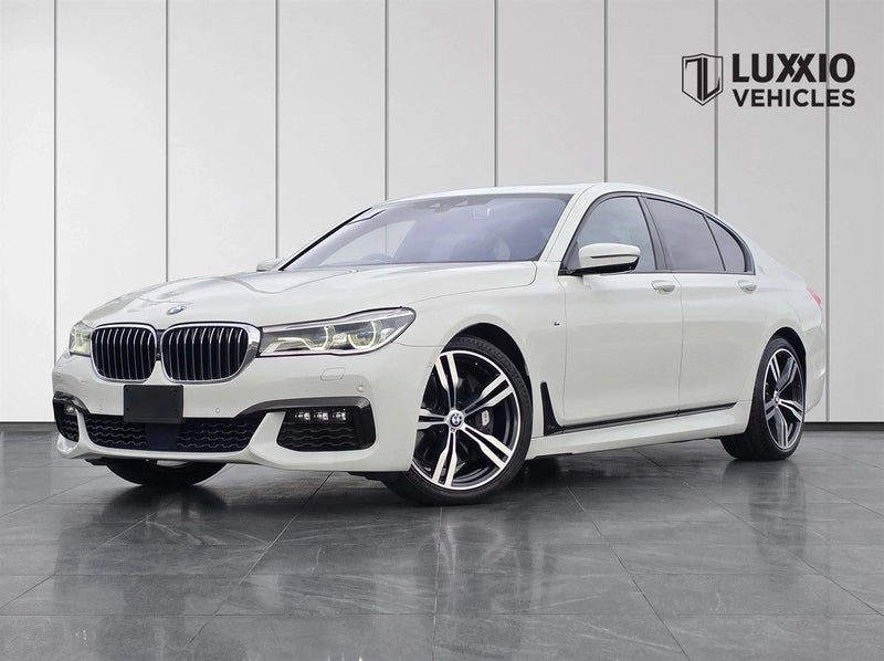 2016 BMW 750i G11 / MSPORT / 4.4P V8 TWIN TURBO, main photo