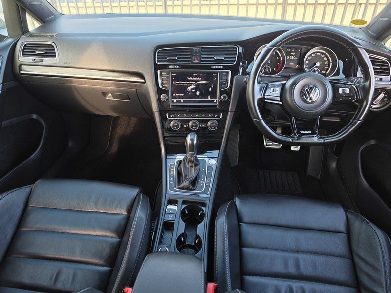 2017 Volkswagen Golf R, photo 3