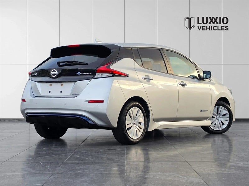 2021 Nissan Leaf S / 40kW / ZE1 / NEW SHAPE, photo 2