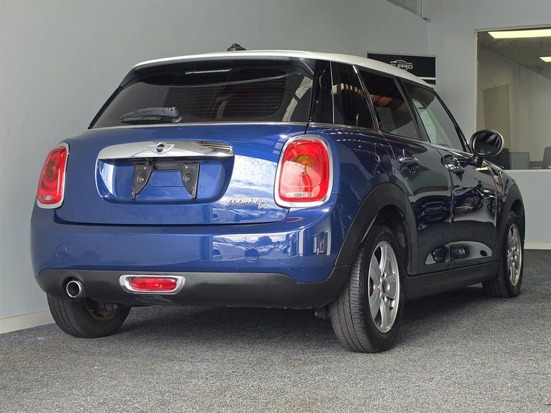 2017 MINI Cooper D / 5 DOOR NEW SHAPE, photo 2