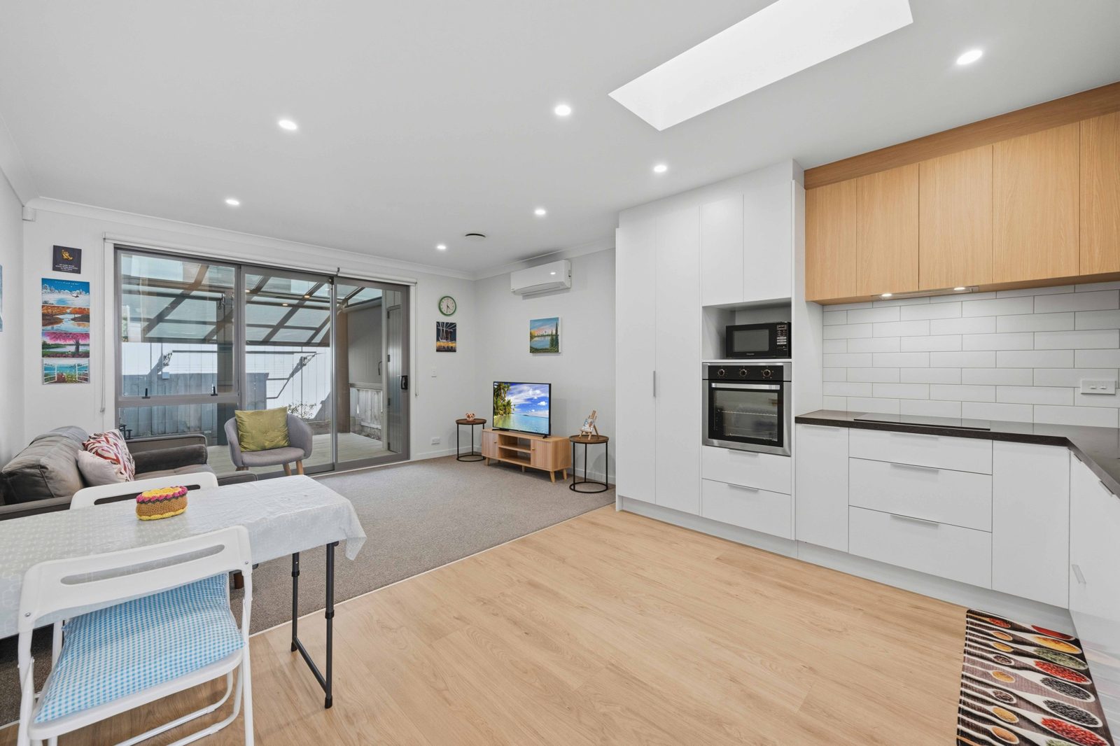 18 Orona Place, Takanini, photo 3