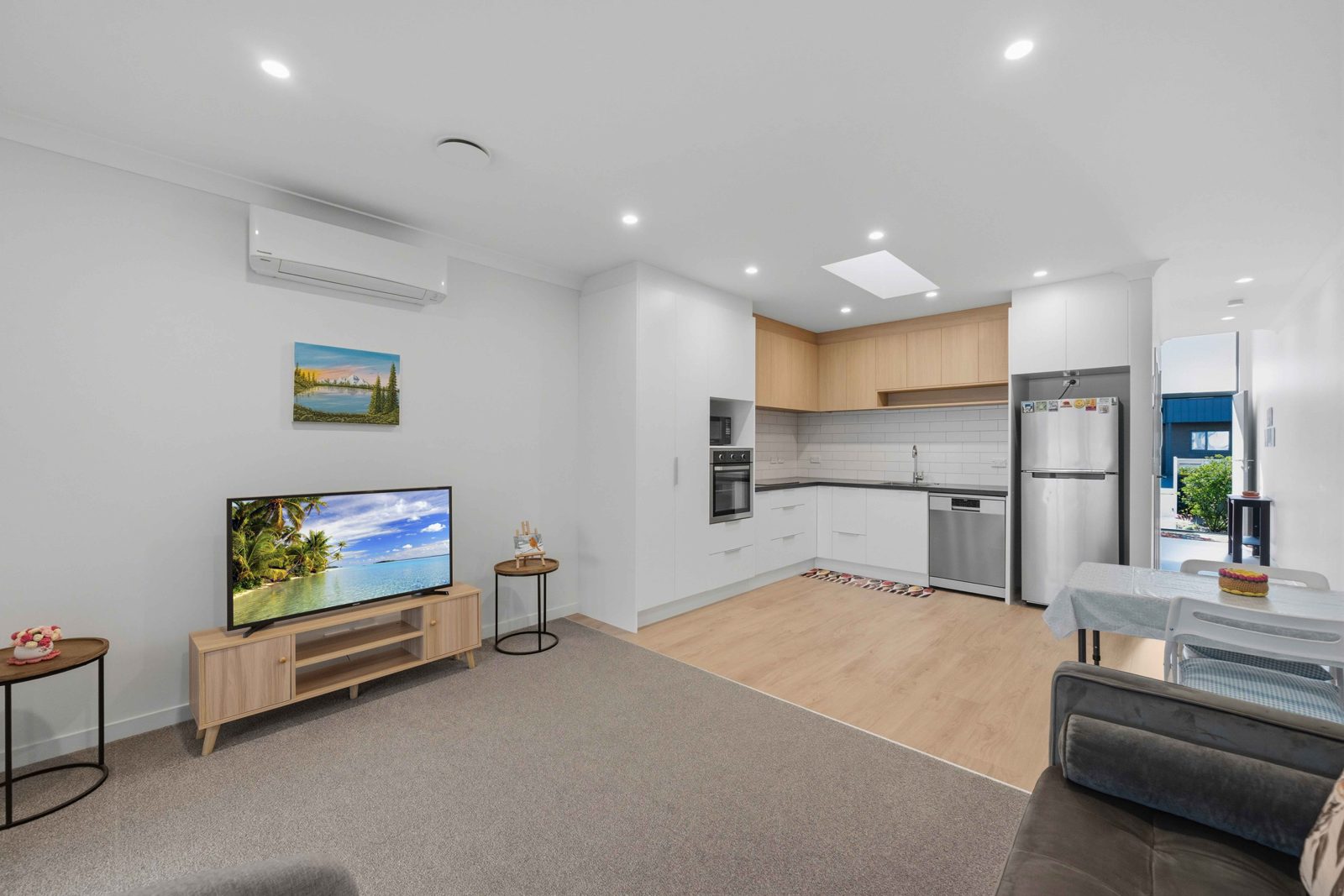 18 Orona Place, Takanini, photo 5