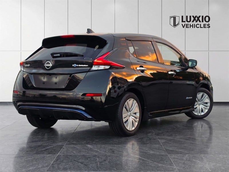 2021 Nissan Leaf S / 40kW / ZE1 / NEW SHAPE, photo 2