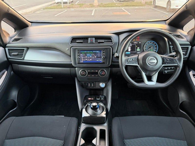 2021 Nissan Leaf S / 40kW / ZE1 / NEW SHAPE, photo 3