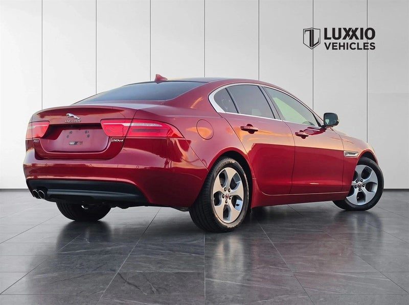 2016 Jaguar XE 2.0D / PRESTIGE, photo 2