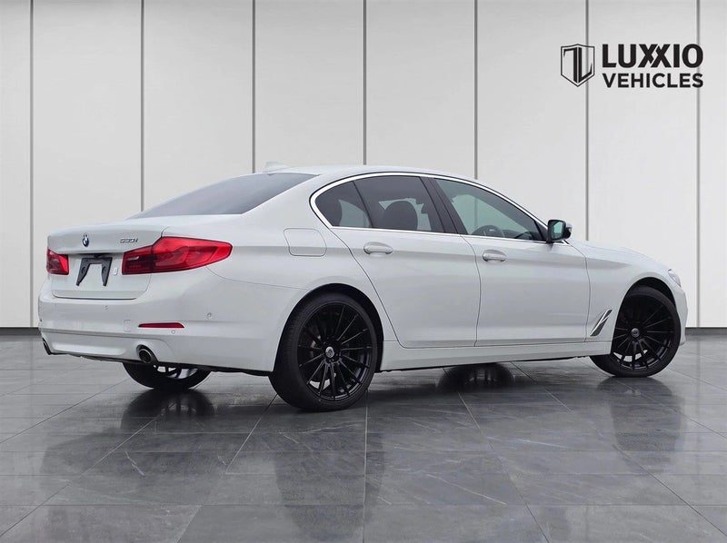 2017 BMW 523i G30 / NEW SHAPE, photo 2