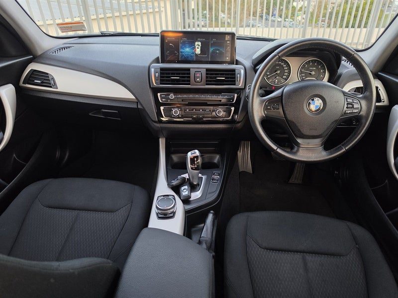 2015 BMW 118i F20 LCI FACELIFT / 116i, photo 3