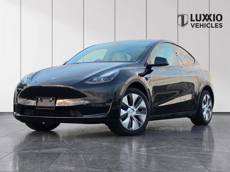2023 Tesla Model Y LONG RANGE / DUAL MOTOR 4WD