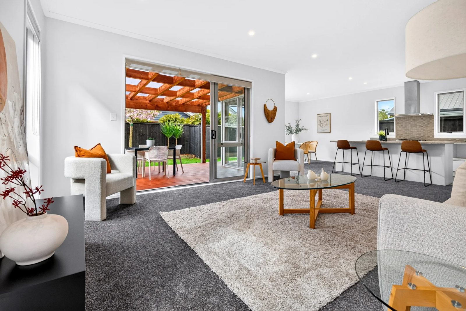 8 Poaka Road, Hobsonville, photo 3