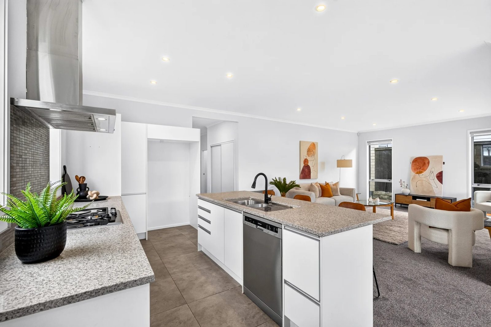 8 Poaka Road, Hobsonville, photo 7