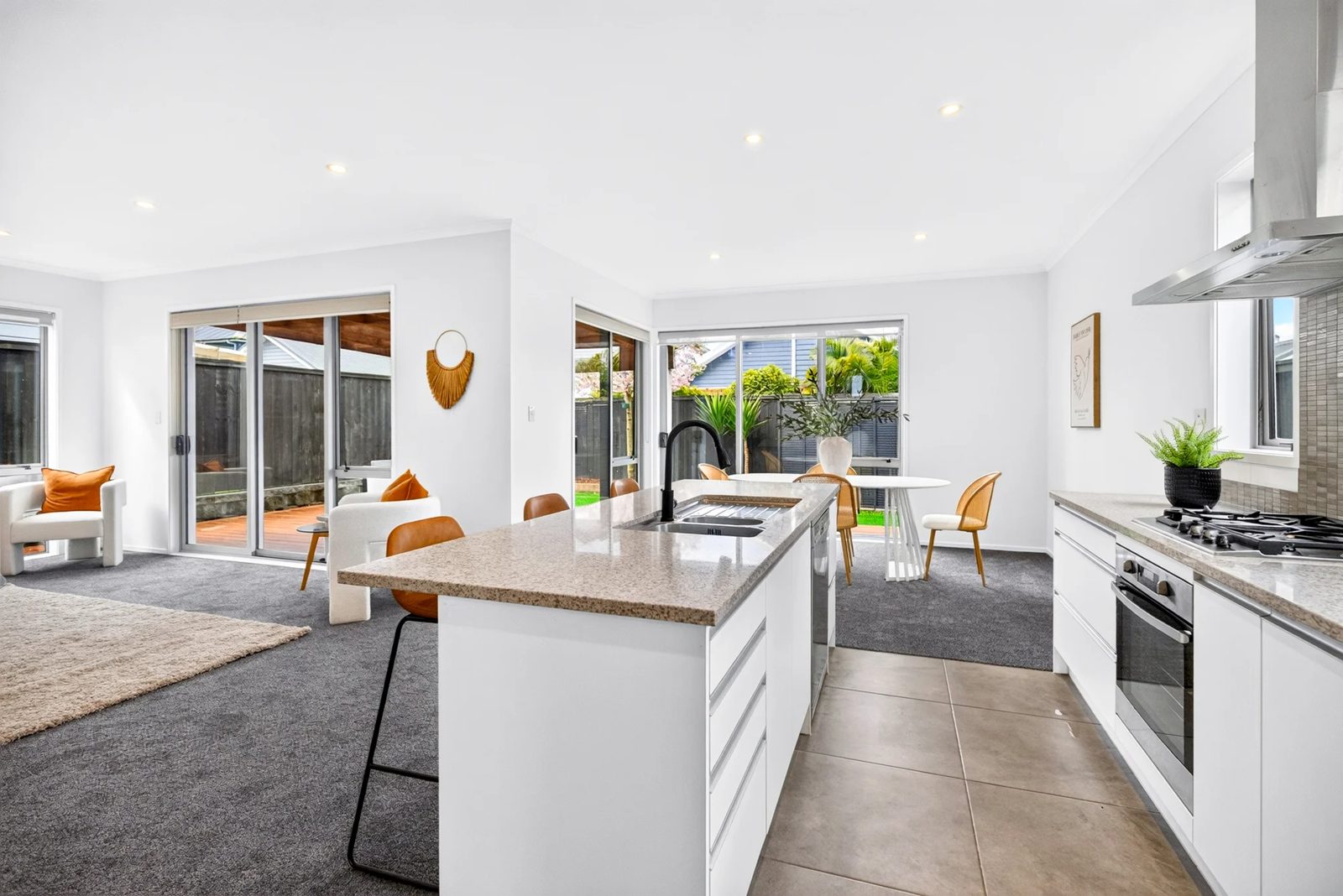 8 Poaka Road, Hobsonville, photo 9