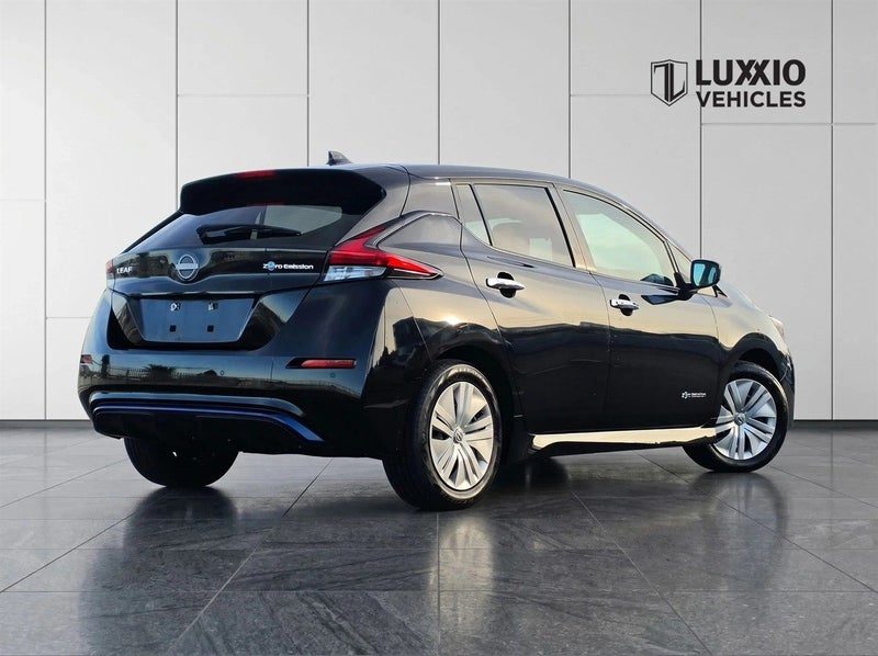 2021 Nissan Leaf S / 40kW / ZE1 / NEW SHAPE, photo 2