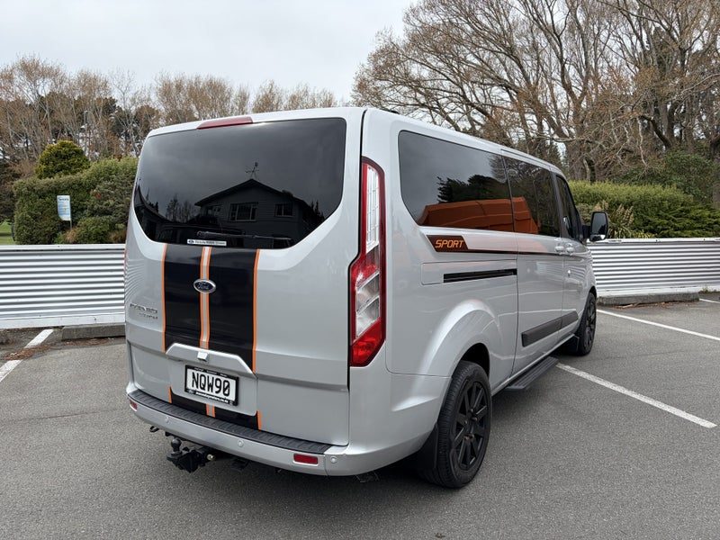 2021 Ford Transit Tourneo Trend, photo 2