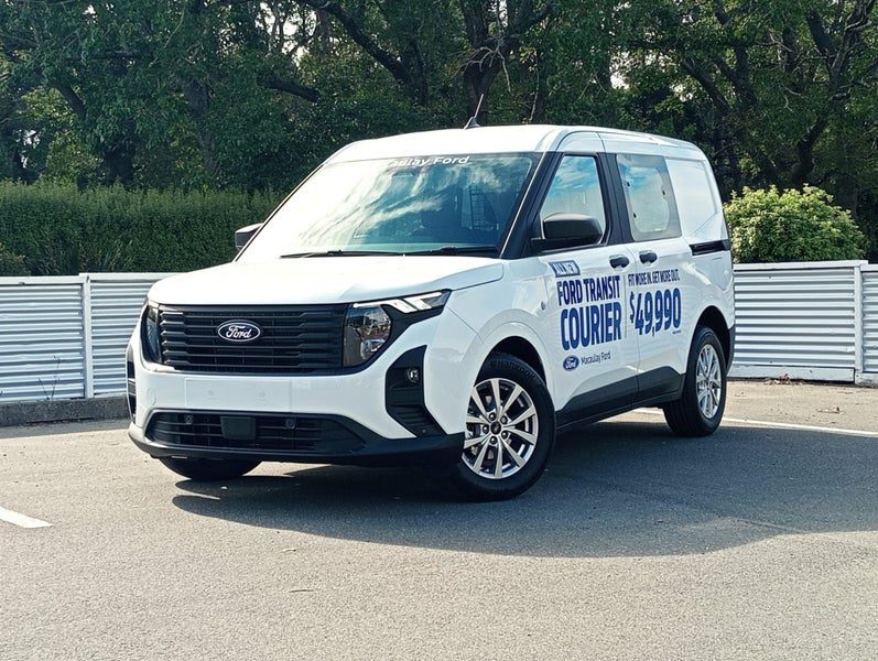 2026 Ford Transit Courier1.0P/7At