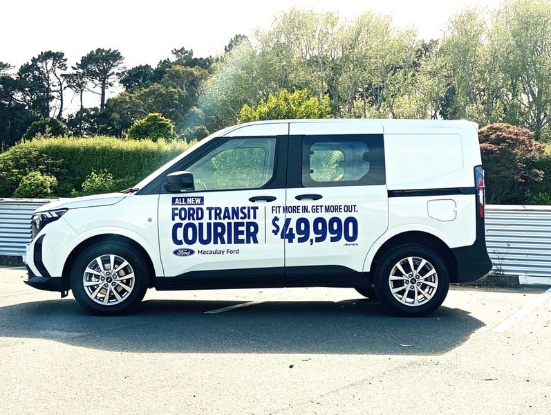 2026 Ford Transit Courier1.0P/7At, photo 3