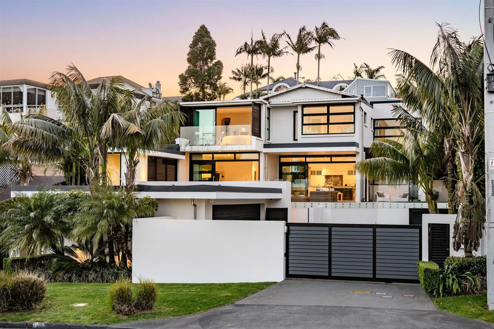 12 Beach Road, Milford, photo 1