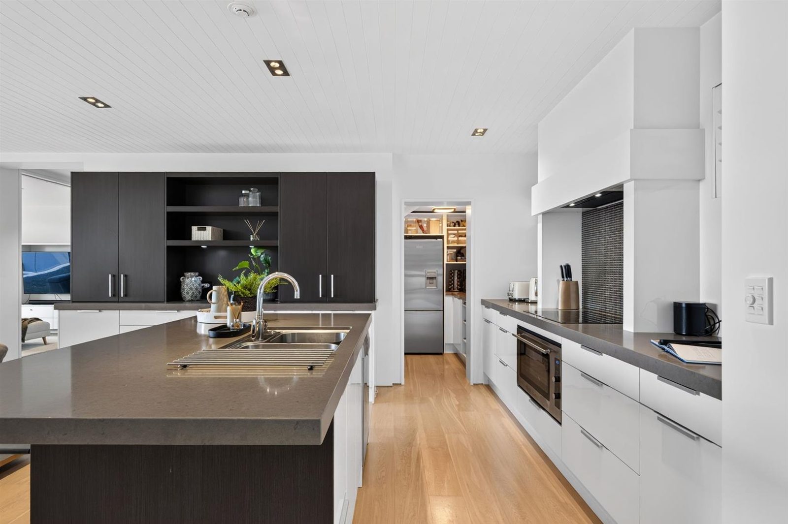12 Beach Road, Milford, photo 16