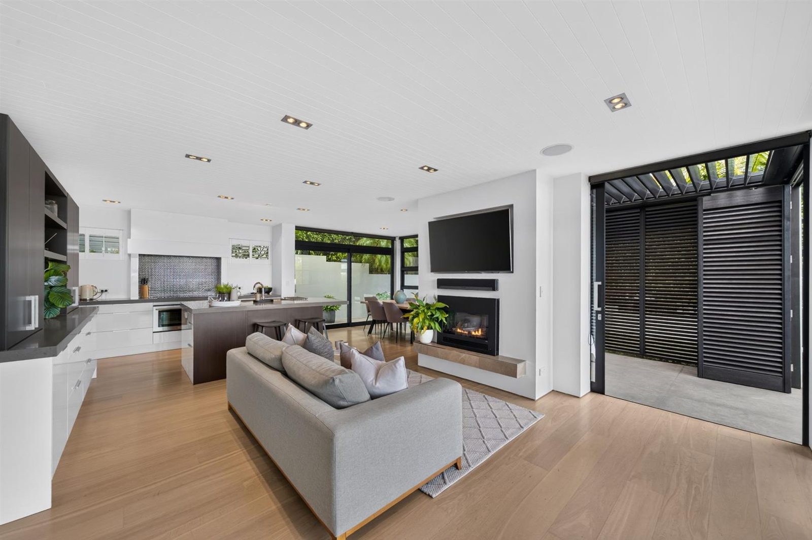 12 Beach Road, Milford, photo 3