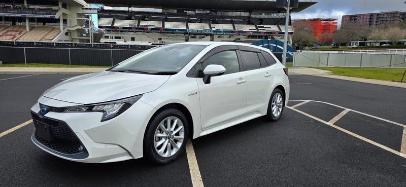 2020 Toyota Corolla HYBRID S TOURING SW, photo 2