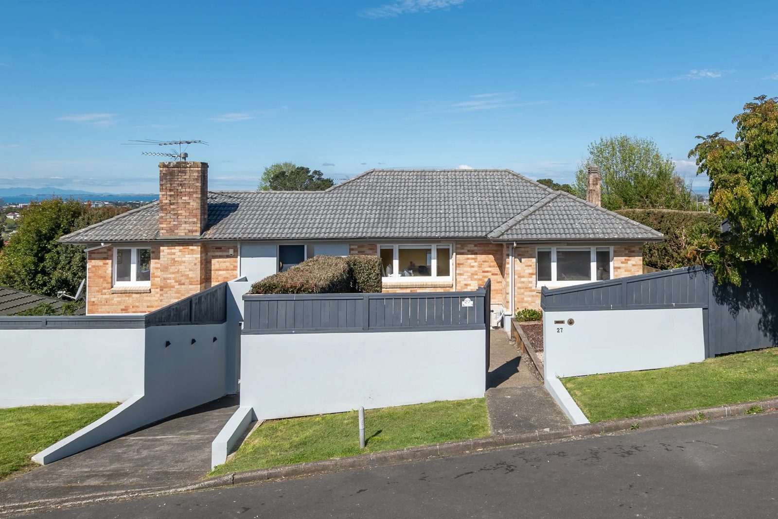 1/27 Speedy Crescent, Hillcrest, photo 1