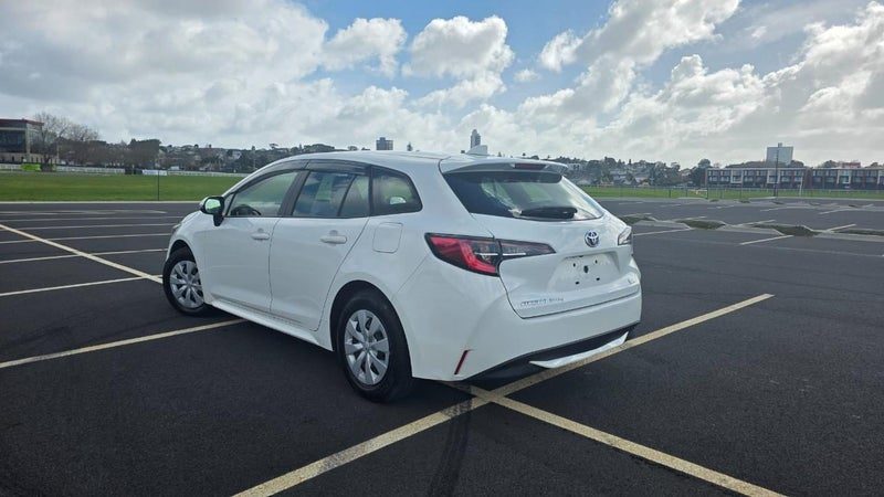 2021 Toyota Corolla 1.8 HYB SW LOW KMS, photo 3