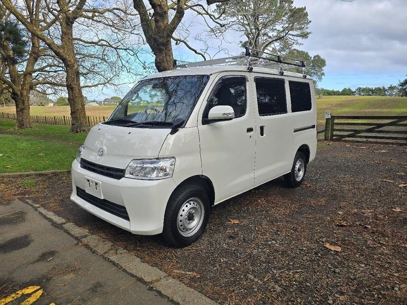 2022 Mazda Bongo 5 SEAT VAN/AIRCON/GRD4.5