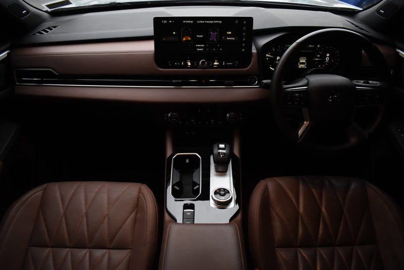 2025 Mitsubishi Outlander Exceed 7 Seater, photo 3