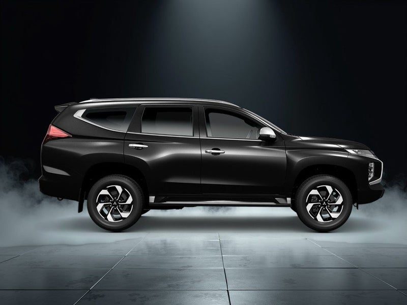2026 Mitsubishi Pajero Sport VRX 7 Seater, photo 2