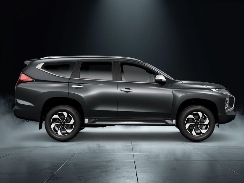 2026 Mitsubishi Pajero Sport VRX 7 Seater, photo 2